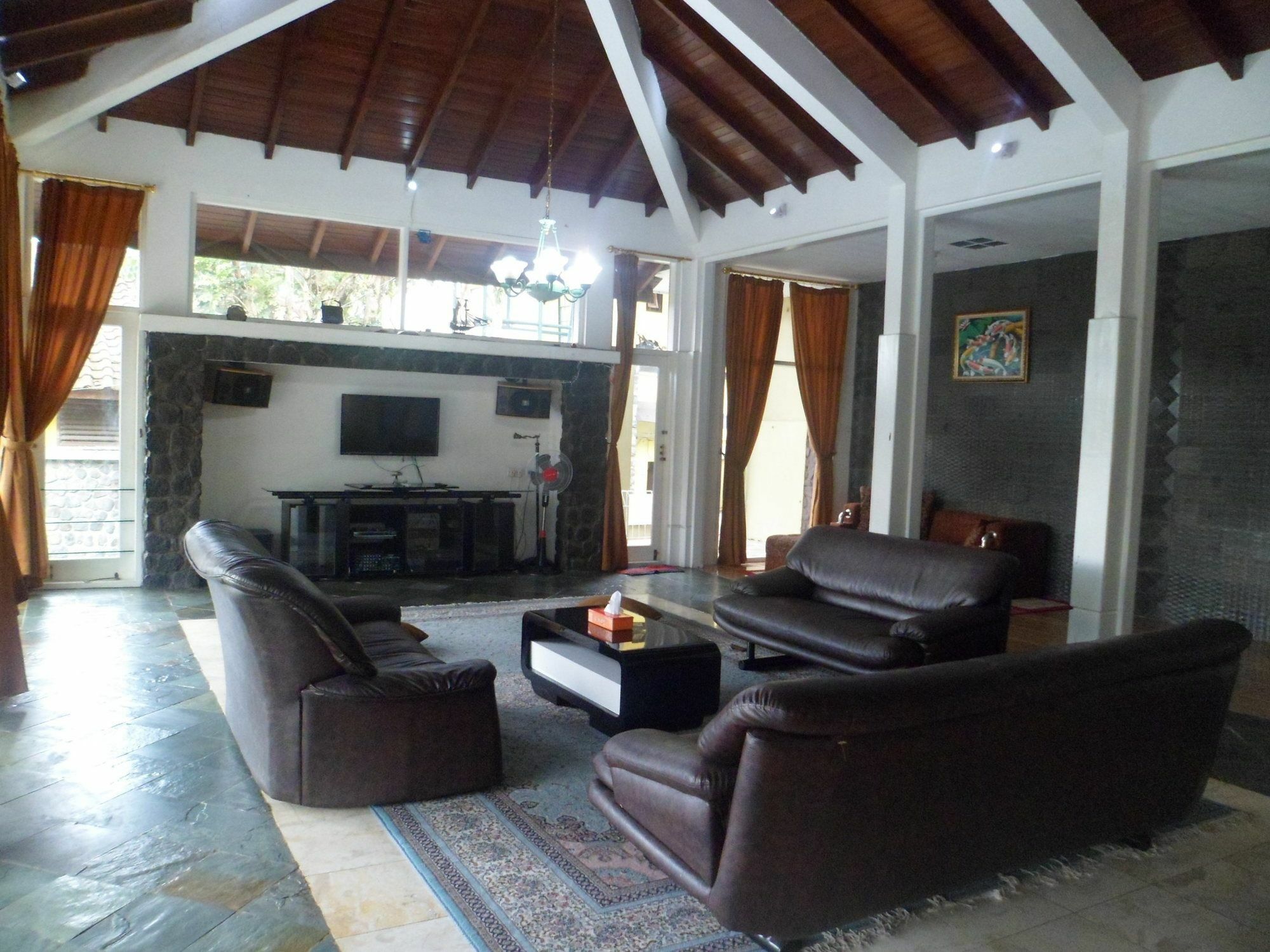 Villa Bukit Danau Cipanas  Dış mekan fotoğraf